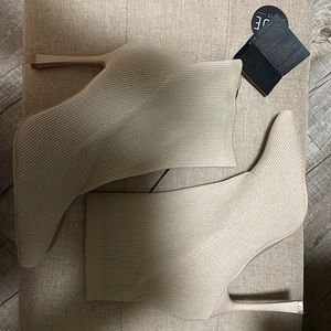 Sock fit booties (Wide fit)